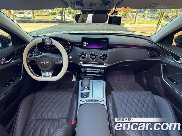 Kia Stinger 2023 — photo 6