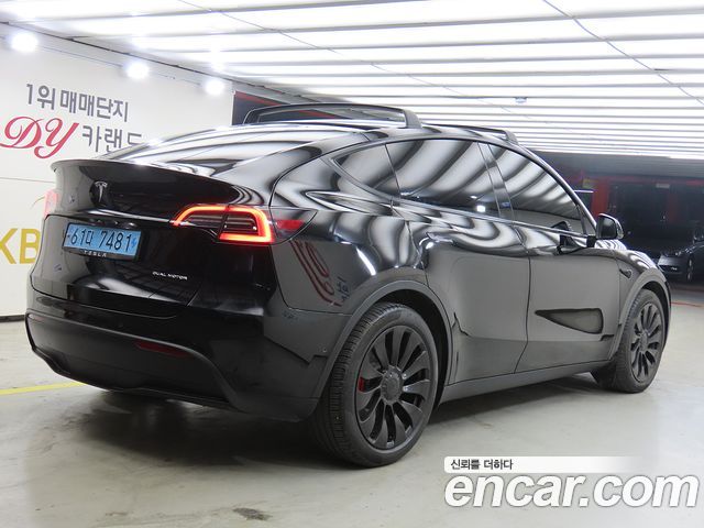 Tesla Model Y 2022 — photo 3