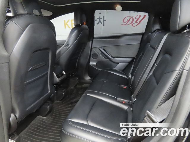 Tesla Model Y 2022 — photo 8