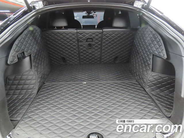Tesla Model Y 2022 — photo 17