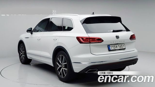 Volkswagen Touareg 2020 — photo 2