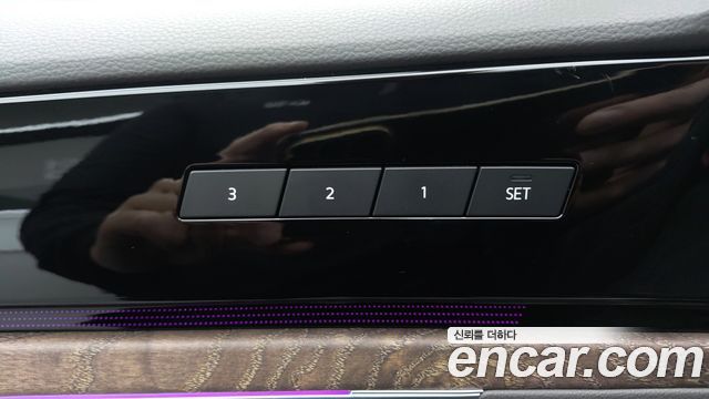 Volkswagen Touareg 2020 — photo 15
