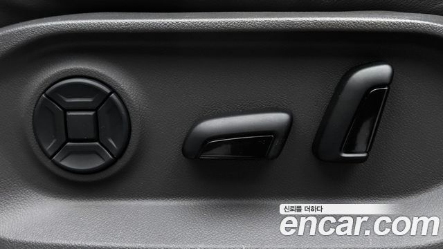 Volkswagen Touareg 2020 — photo 16