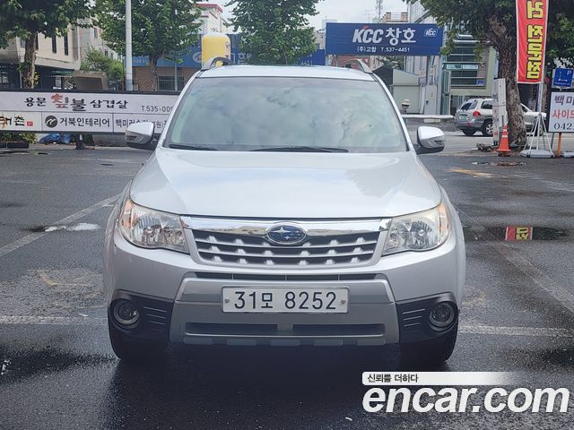 Subaru Forester 2011 — photo 3