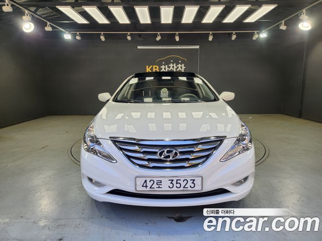 Hyundai Sonata 2010 — photo 1