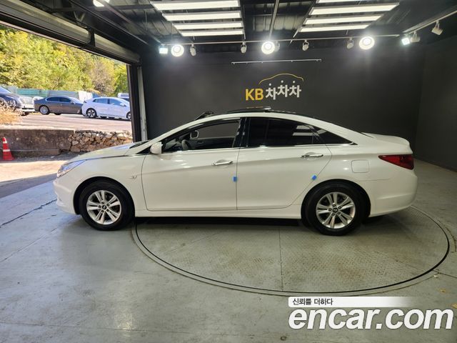 Hyundai Sonata 2010 — photo 3