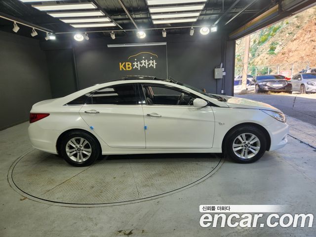 Hyundai Sonata 2010 — photo 6