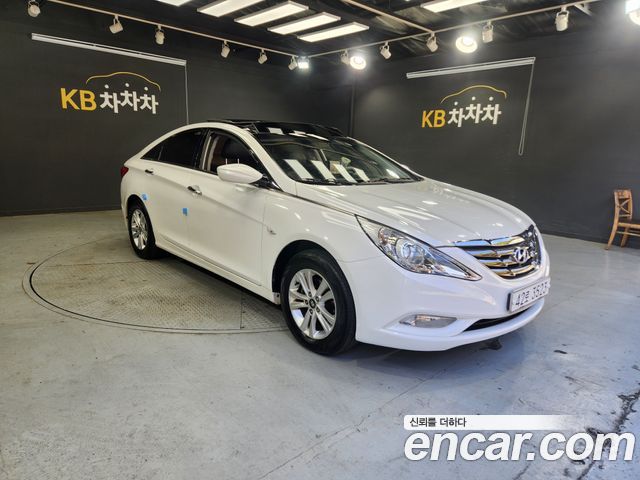 Hyundai Sonata 2010 — photo 7