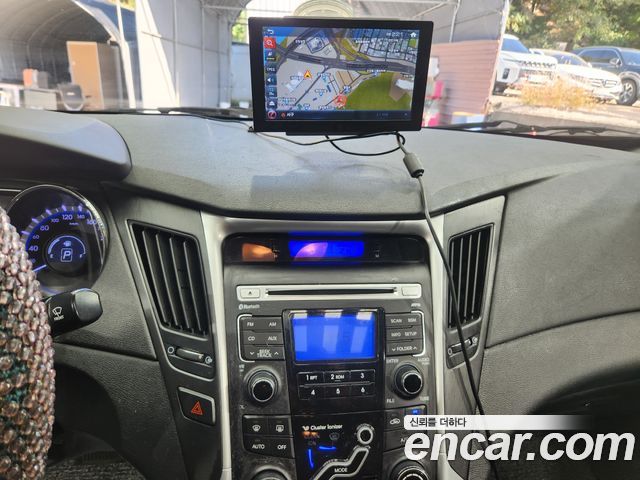 Hyundai Sonata 2010 — photo 10