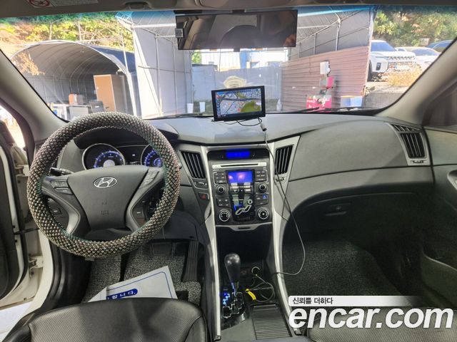 Hyundai Sonata 2010 — photo 15