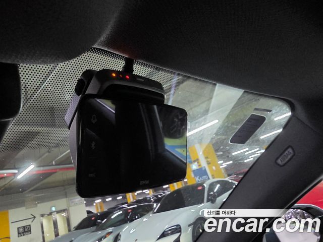 BMW 5-Series 2025 — photo 19
