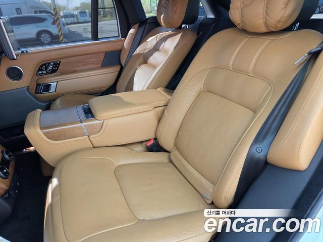 Land Rover Range Rover 2020 — photo 11
