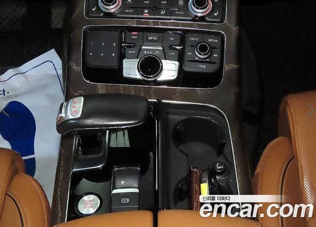 Audi A8 2016 — photo 12