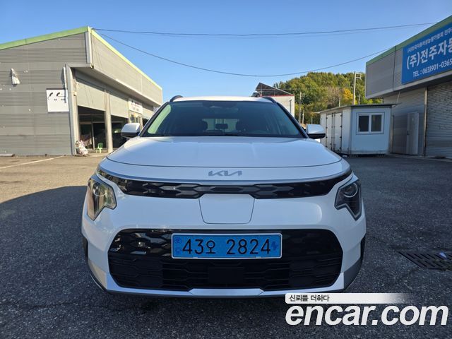 Kia Niro 2023 — photo 2