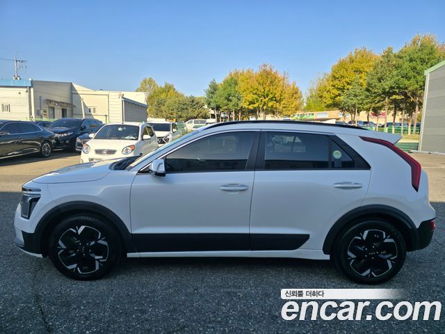 Kia Niro 2023 — photo 3