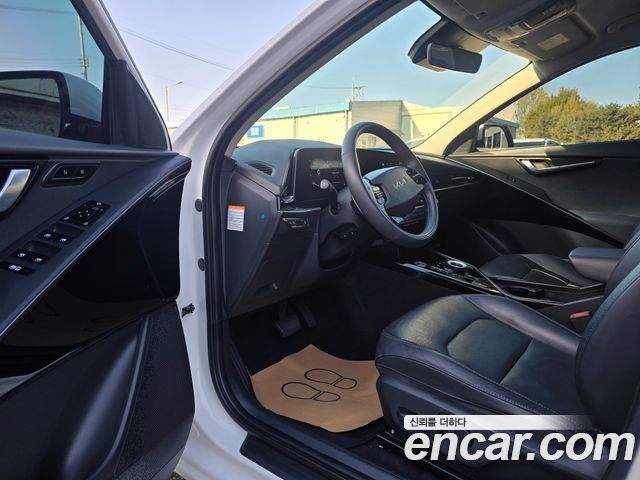 Kia Niro 2023 — photo 15