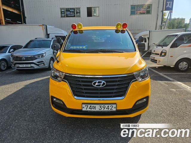 Hyundai Starex 2019 — photo 2