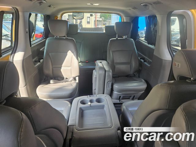 Hyundai Starex 2019 — photo 14