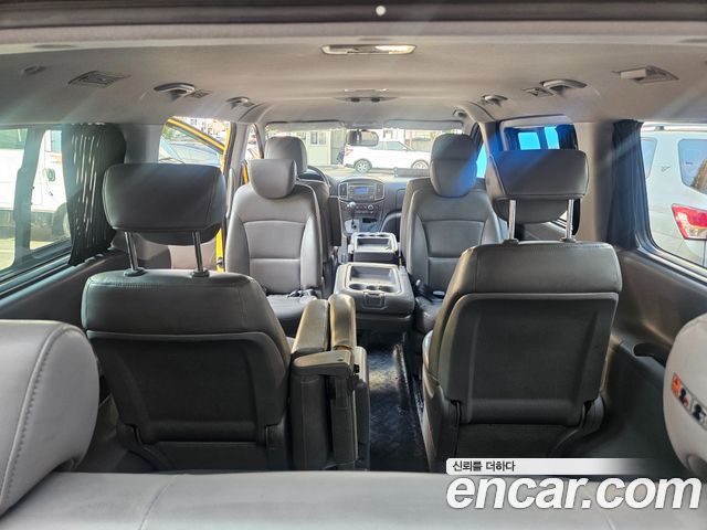 Hyundai Starex 2019 — photo 15