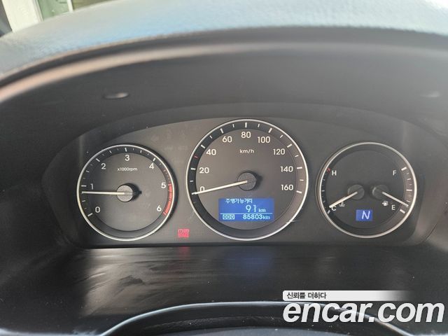 Hyundai Starex 2019 — photo 16