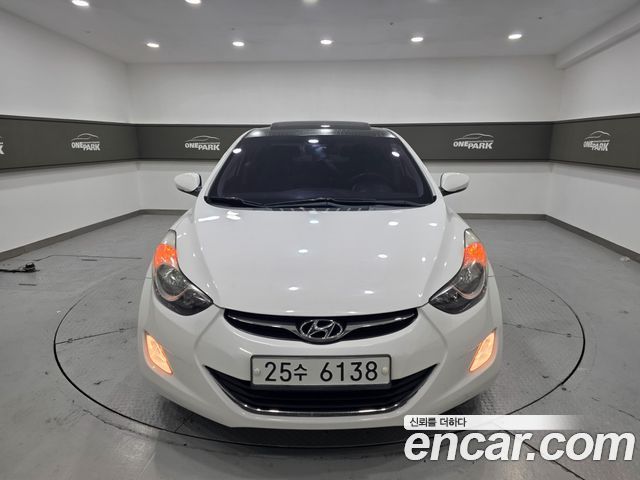 Hyundai AVANTE 2012 — photo 1
