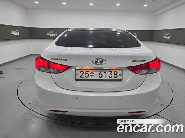 Hyundai AVANTE 2012 — photo 3