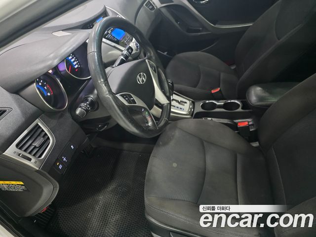 Hyundai AVANTE 2012 — photo 5