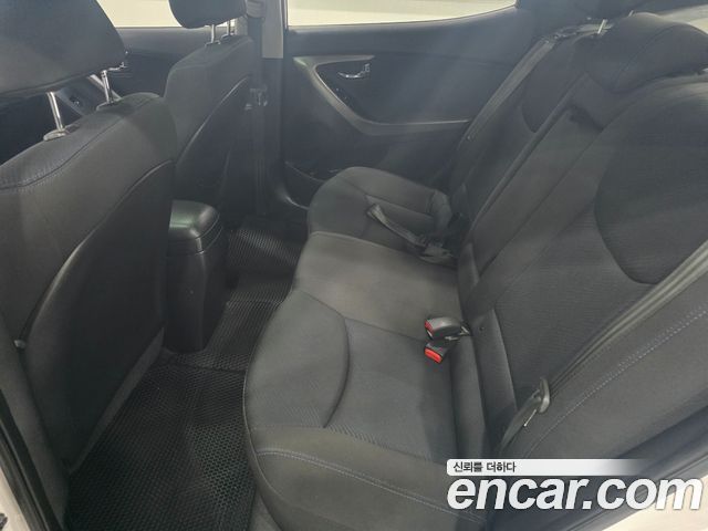 Hyundai AVANTE 2012 — photo 6