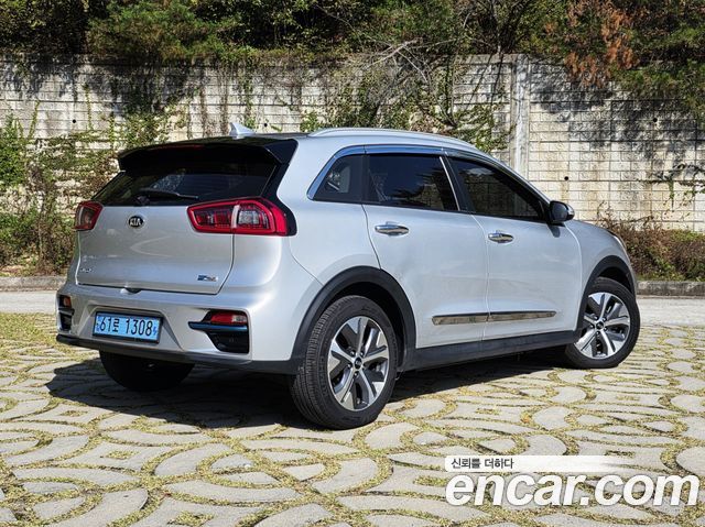 Kia Niro 2020 — photo 2