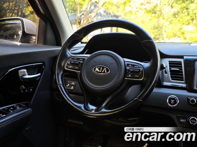 Kia Niro 2020 — photo 9