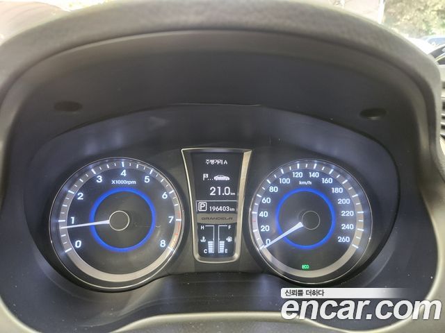 Hyundai Grandeur 2011 — photo 10