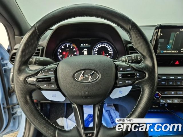 Hyundai Veloster 2020 — photo 9