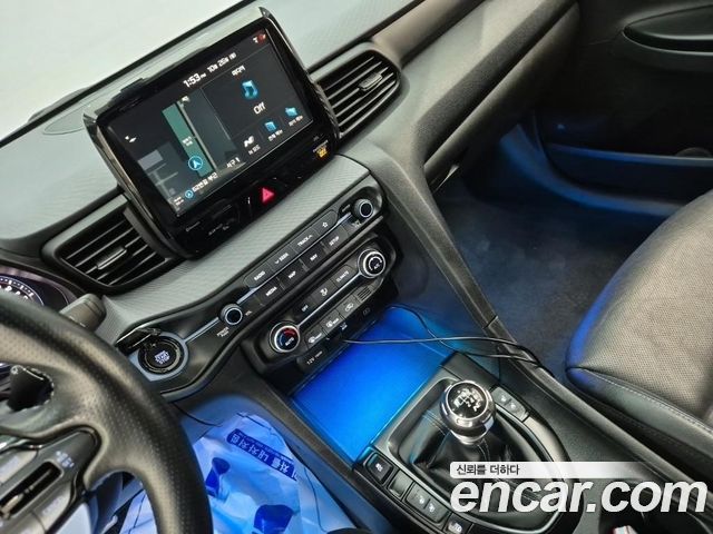 Hyundai Veloster 2020 — photo 10