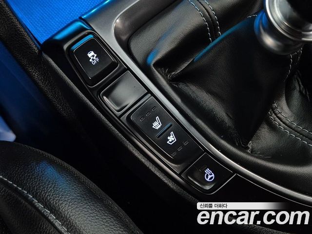 Hyundai Veloster 2020 — photo 18
