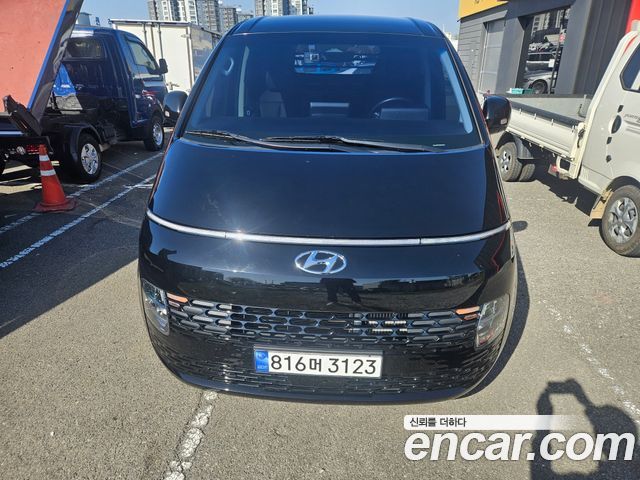 Hyundai Staria 2024 — photo 2