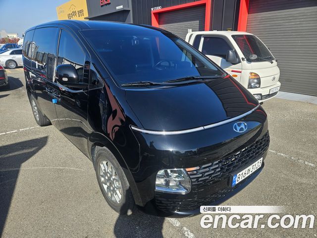 Hyundai Staria 2024 — photo 3