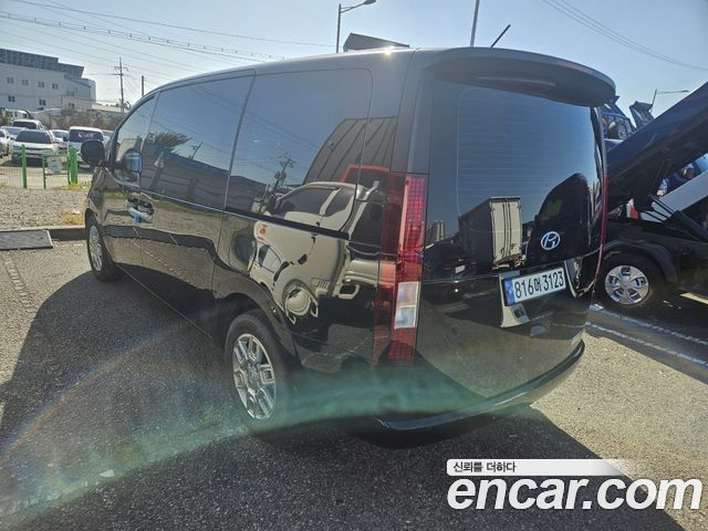 Hyundai Staria 2024 — photo 4