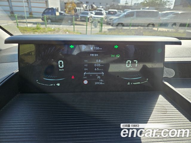 Hyundai Staria 2024 — photo 7