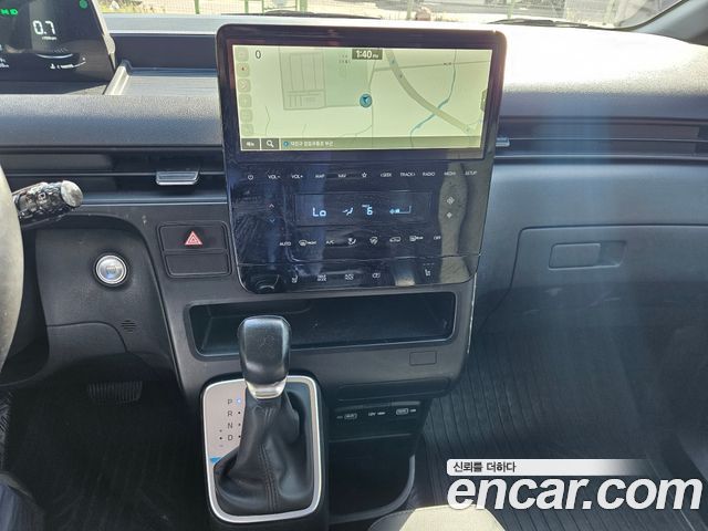Hyundai Staria 2024 — photo 10