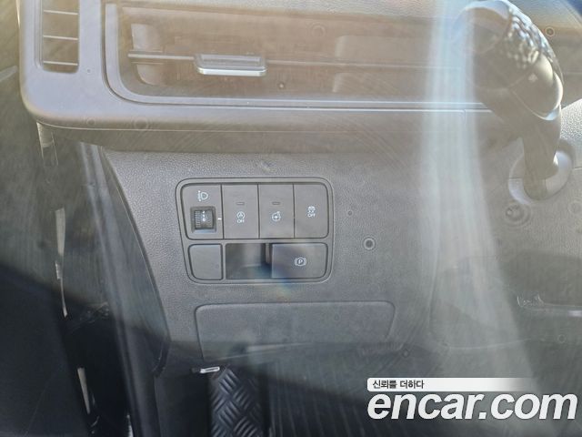 Hyundai Staria 2024 — photo 12