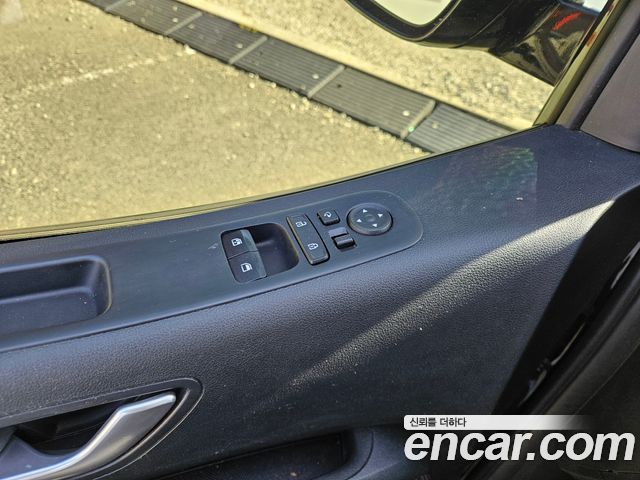 Hyundai Staria 2024 — photo 13
