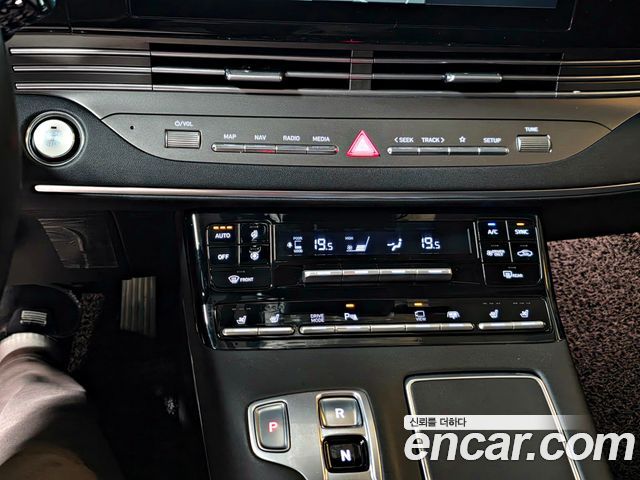 Hyundai Grandeur 2022 — photo 16