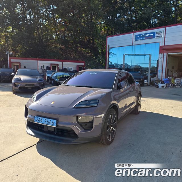 Porsche Macan 2025 — photo 2