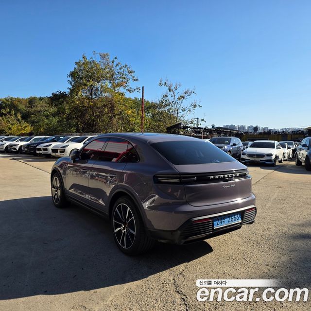 Porsche Macan 2025 — photo 4