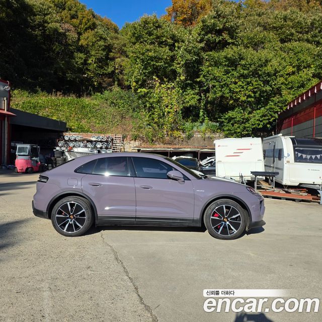 Porsche Macan 2025 — photo 7