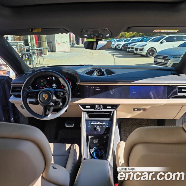 Porsche Macan 2025 — photo 14
