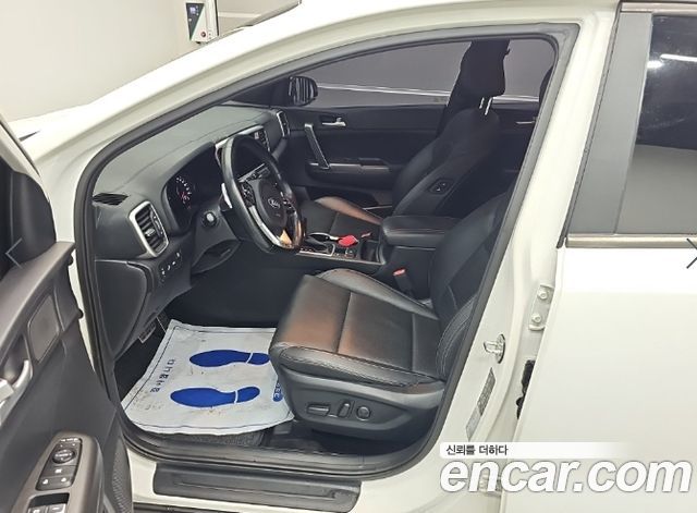 Kia Sportage 2022 — photo 11