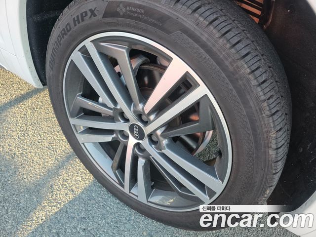 Audi Q5 2021 — photo 19