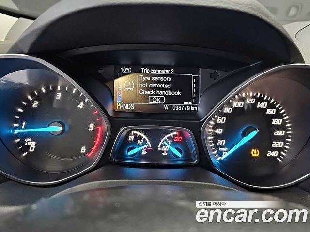 Ford Kuga 2016 — photo 6