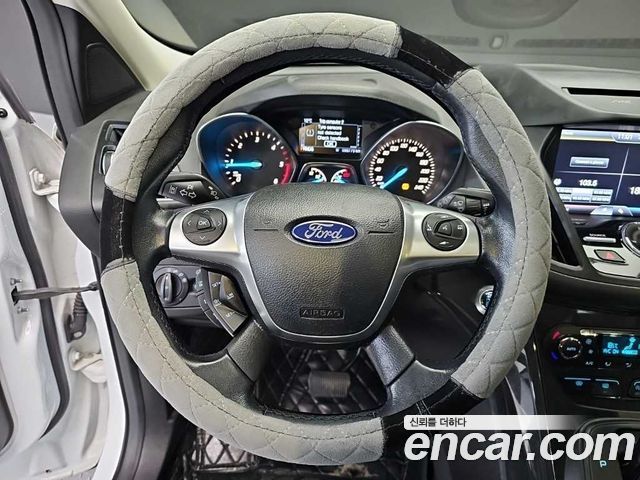 Ford Kuga 2016 — photo 9